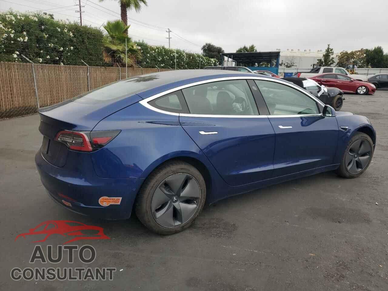 TESLA MODEL 3 2019 - 5YJ3E1EA1KF396711