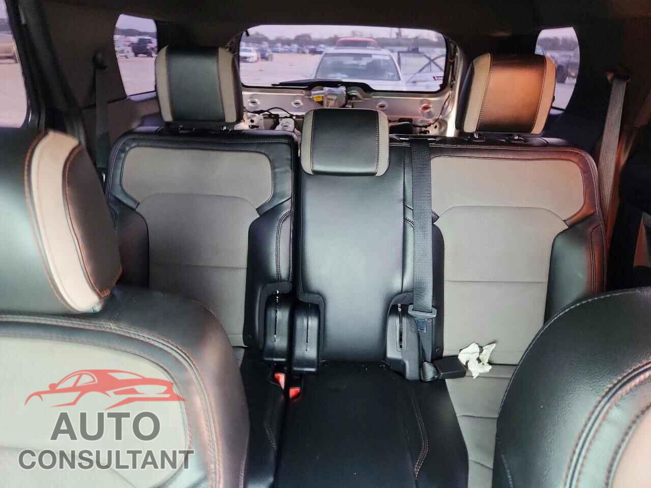 FORD EXPLORER 2017 - 1FM5K7D88HGE37042