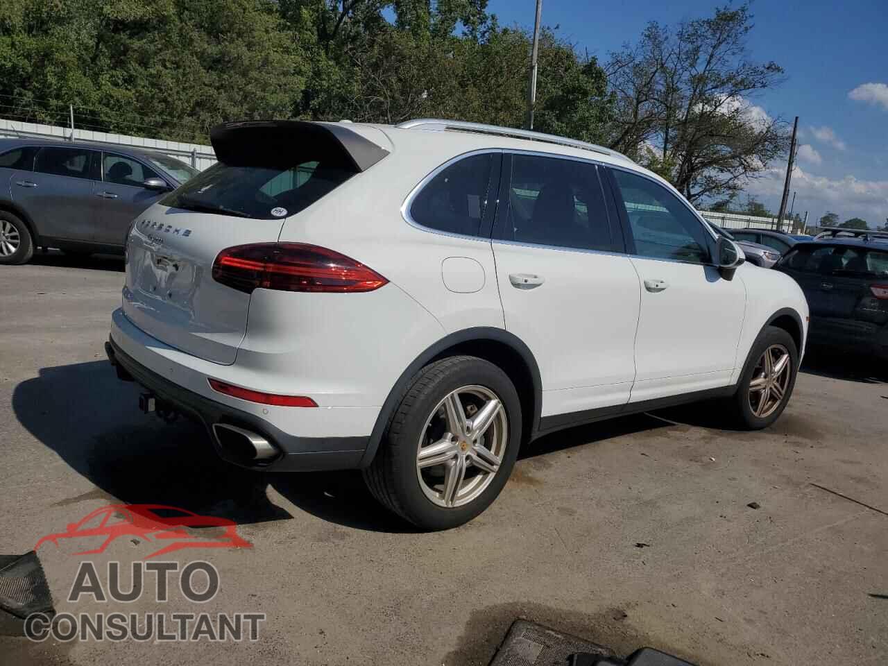 PORSCHE CAYENNE 2016 - WP1AA2A22GLA11652