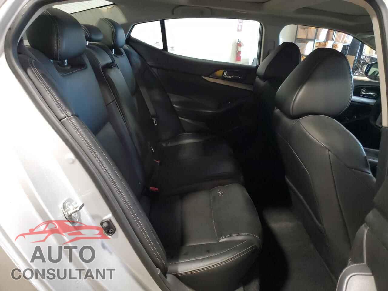 NISSAN MAXIMA 2017 - 1N4AA6AP1HC444794