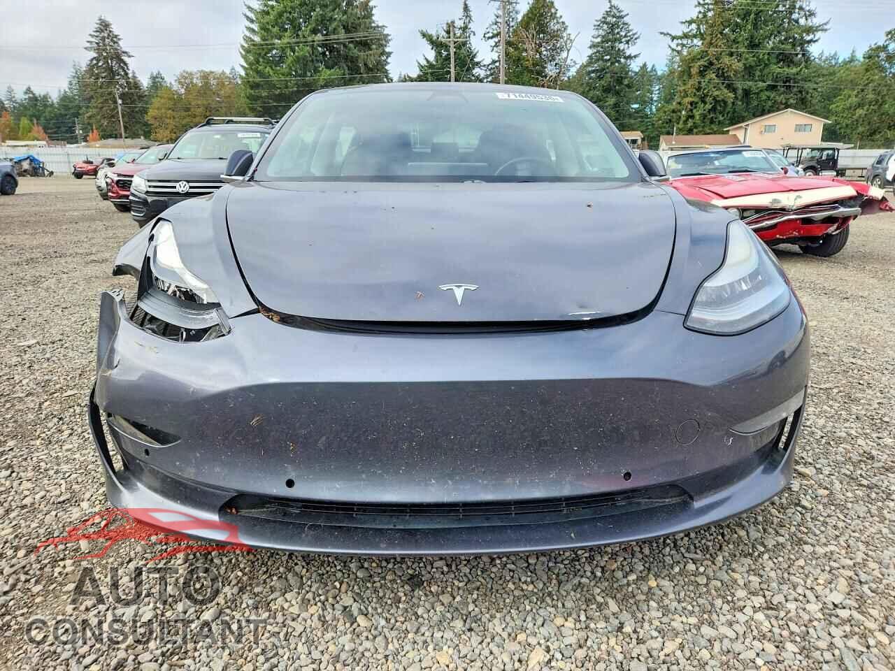 TESLA MODEL 3 2018 - 5YJ3E1EBXJF072907