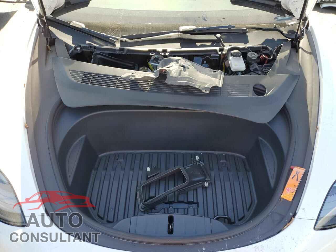 TESLA MODEL 3 2023 - 5YJ3E1EAXPF704918