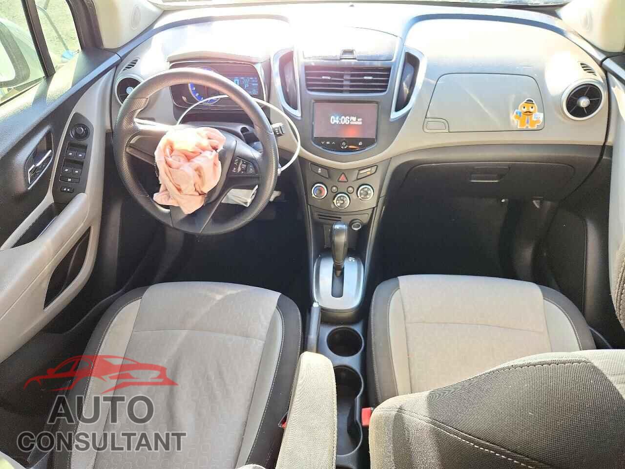 CHEVROLET TRAX 2015 - KL7CJPSB5FB116130