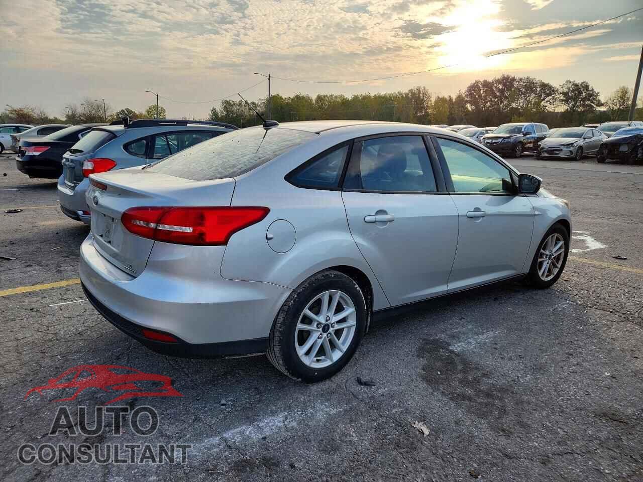 FORD FOCUS 2015 - 1FADP3F24FL292076