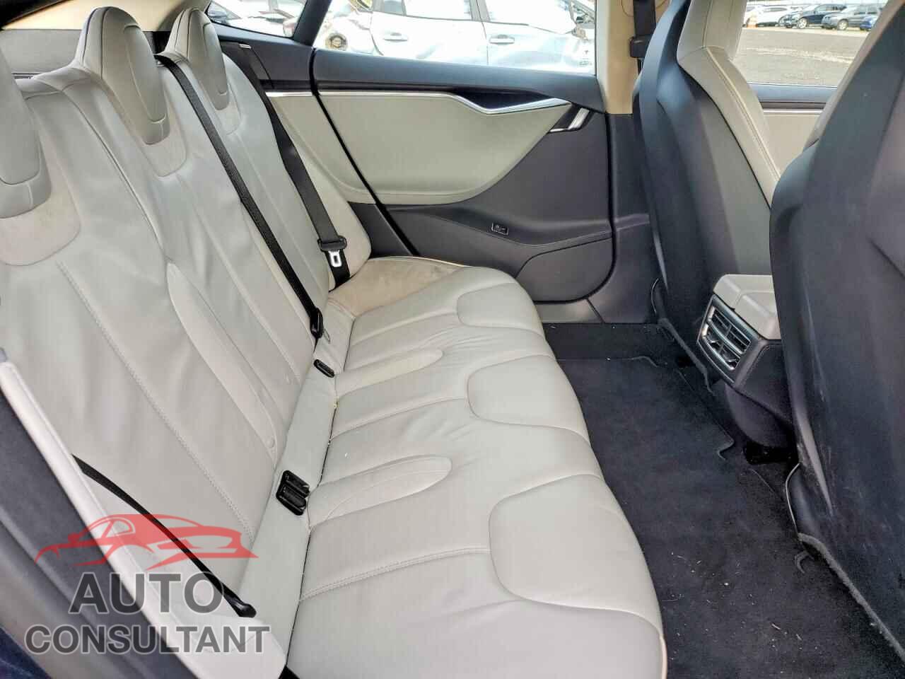 TESLA MODEL S 2013 - 5YJSA1DP5DFP10585