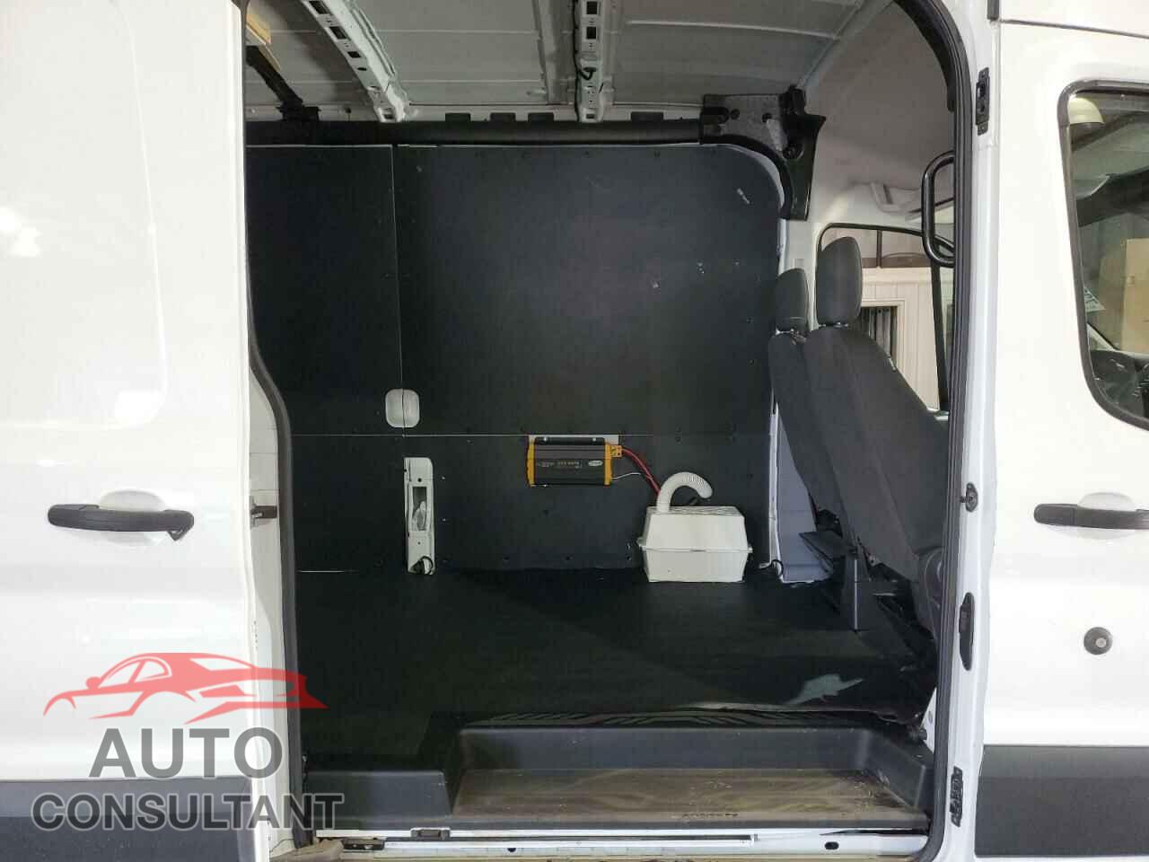 FORD TRANSIT 2019 - 1FTYR2CM1KKA87580