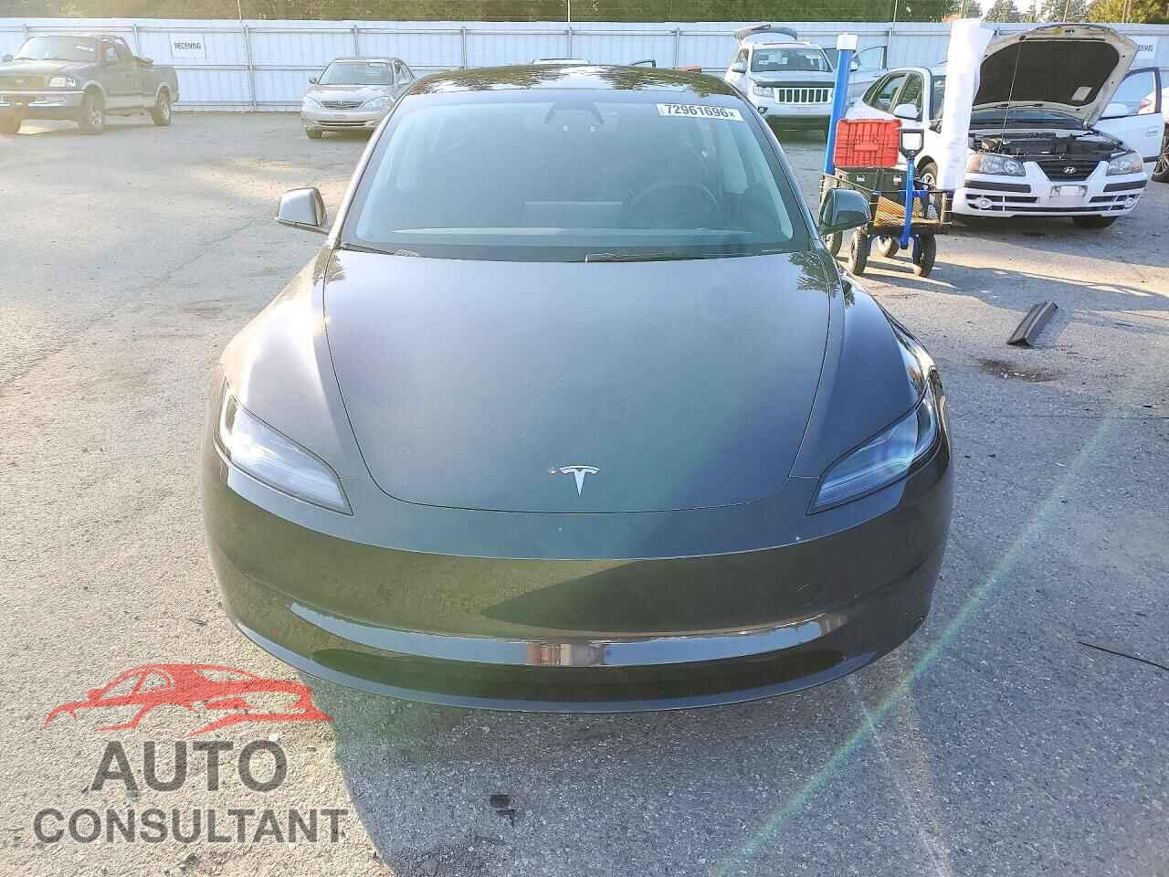 TESLA MODEL 3 2024 - 5YJ3E1EA4RF835118