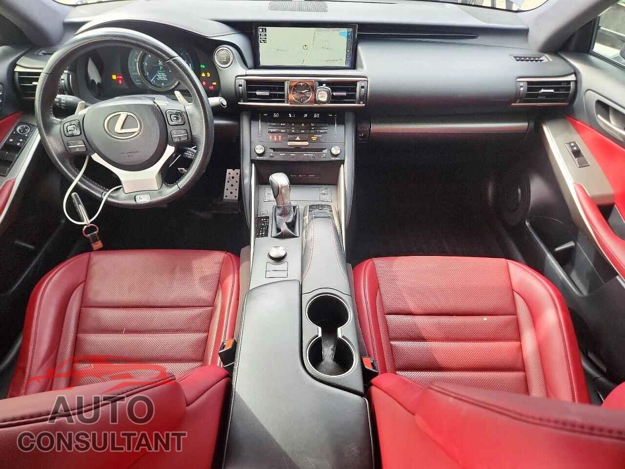 LEXUS IS 2018 - JTHBA1D26J5067678