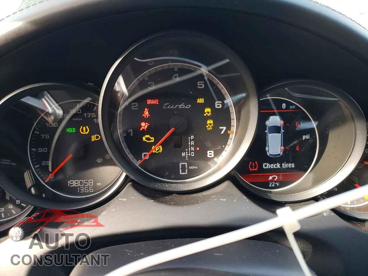 PORSCHE CAYENNE 2015 - WP1AC2A26FLA80952