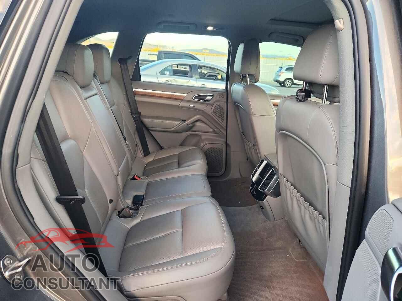 PORSCHE CAYENNE 2013 - WP1AA2A20DLA04856