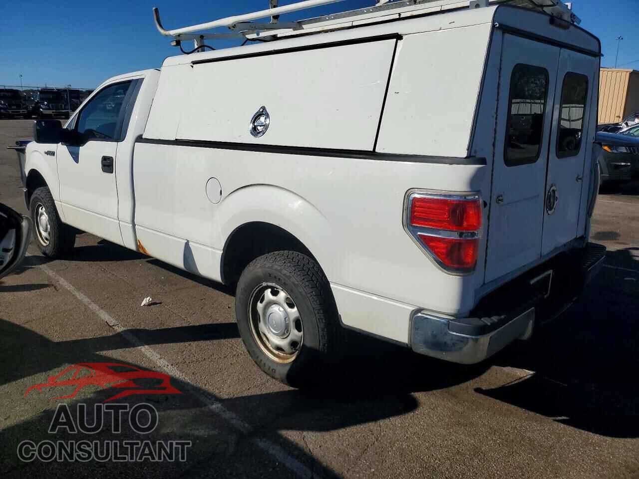 FORD F150 2013 - 1FTMF1EM9DKE77411