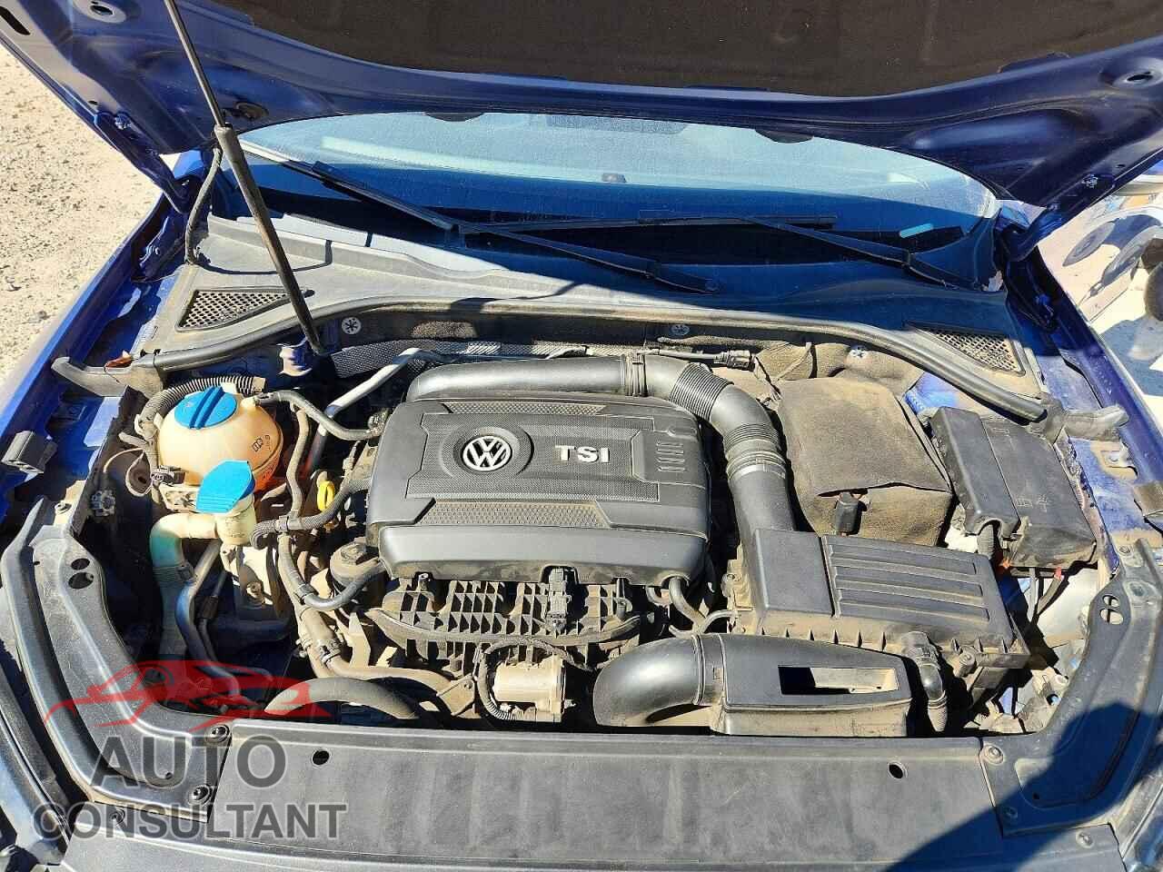 VOLKSWAGEN PASSAT 2017 - 1VWDT7A31HC048415