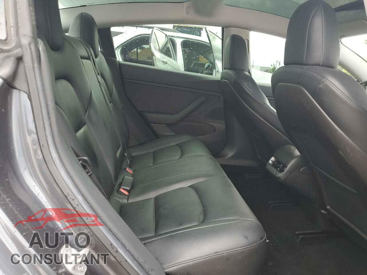 TESLA MODEL 3 2019 - 5YJ3E1EA5KF411226