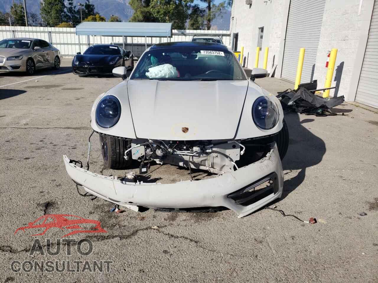 PORSCHE 911 2021 - WP0AA2A94MS205700