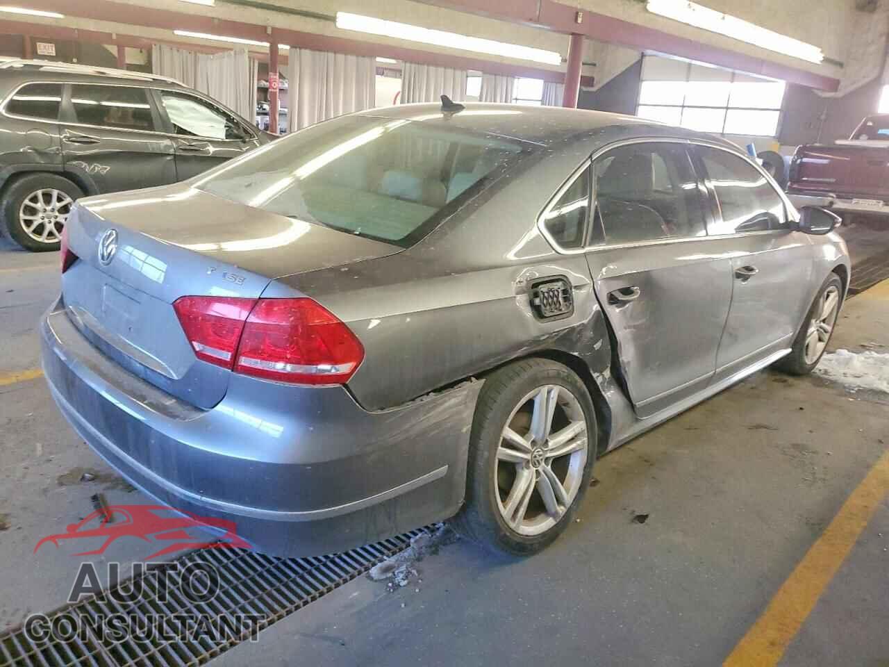 VOLKSWAGEN PASSAT 2012 - 1VWCN7A36CC057755