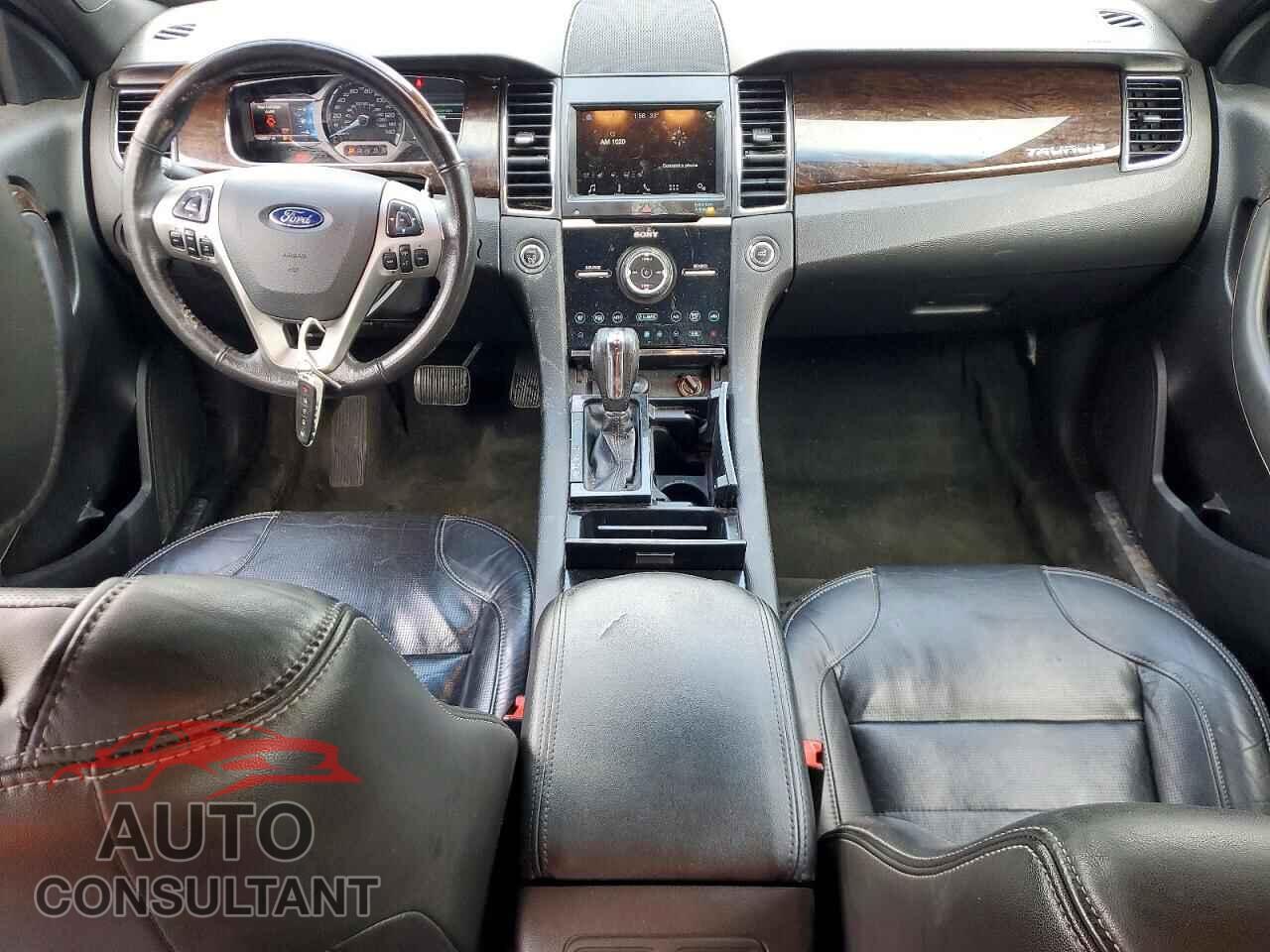 FORD TAURUS 2017 - 1FAHP2F84HG120061
