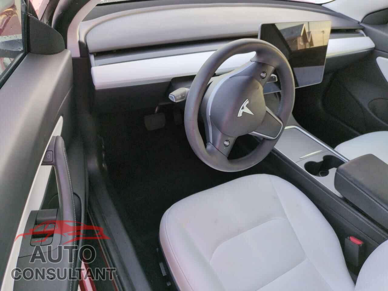 TESLA MODEL 3 2021 - 5YJ3E1EB3MF836956