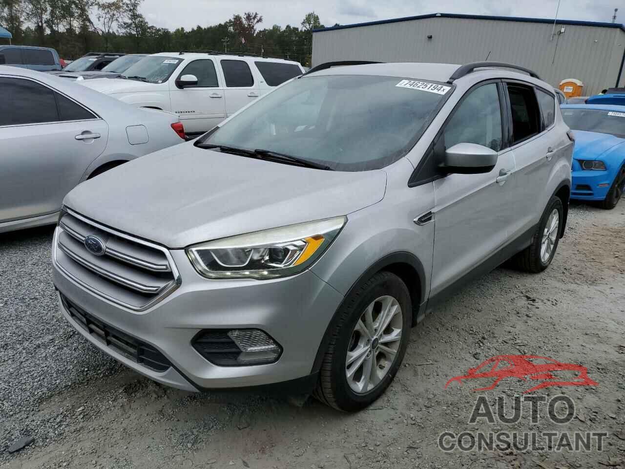 FORD ESCAPE 2017 - 1FMCU0GD9HUE14520