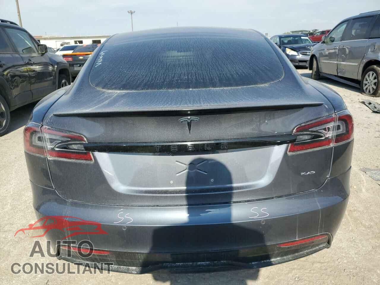TESLA MODEL S 2021 - 5YJSA1E62MF450815