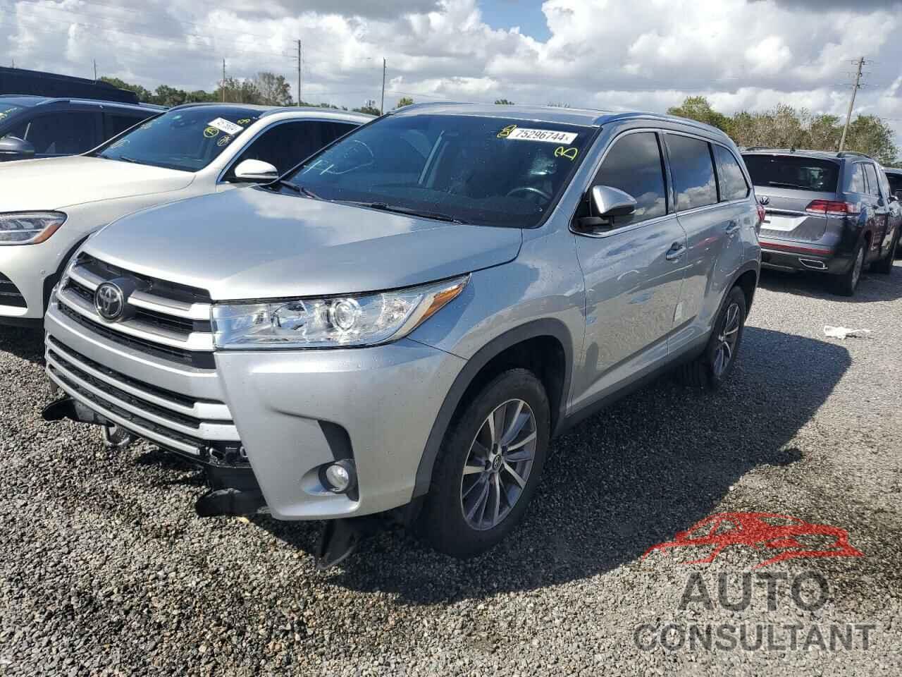 TOYOTA HIGHLANDER 2019 - 5TDKZRFH5KS564839