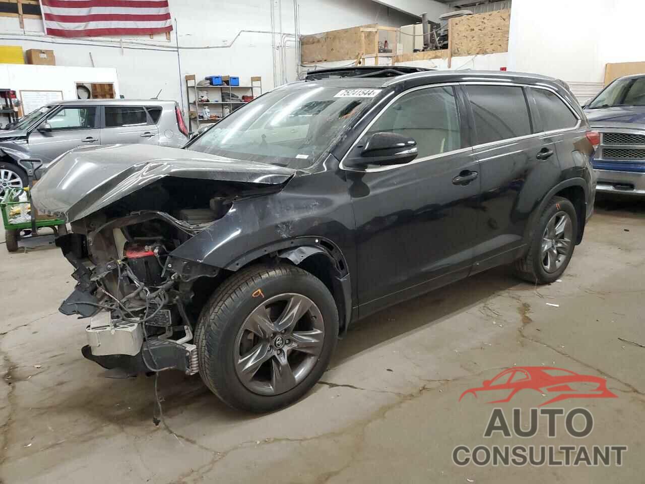 TOYOTA HIGHLANDER 2018 - 5TDDZRFH3JS802808