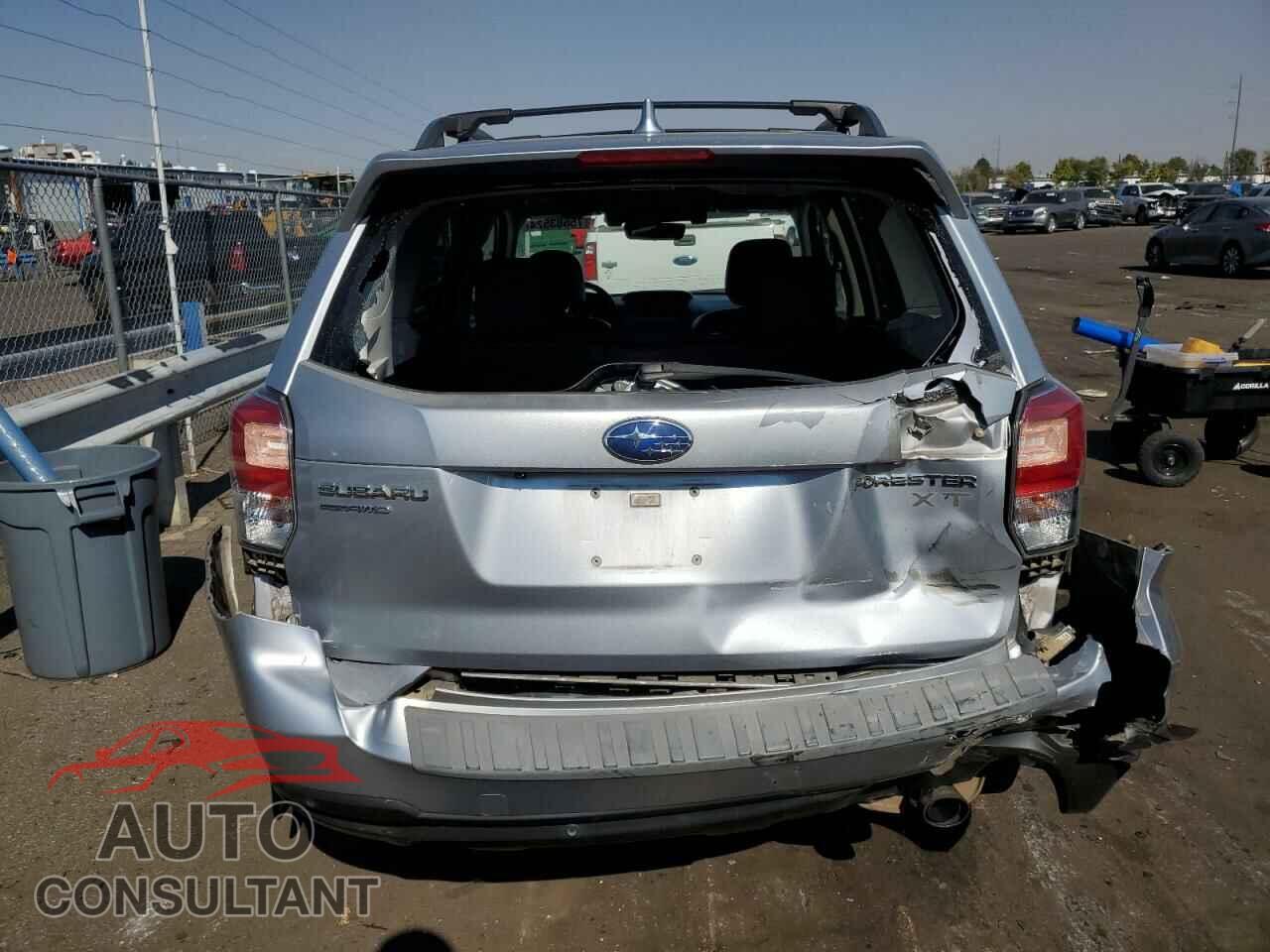 SUBARU FORESTER 2017 - JF2SJGWC7HH564470