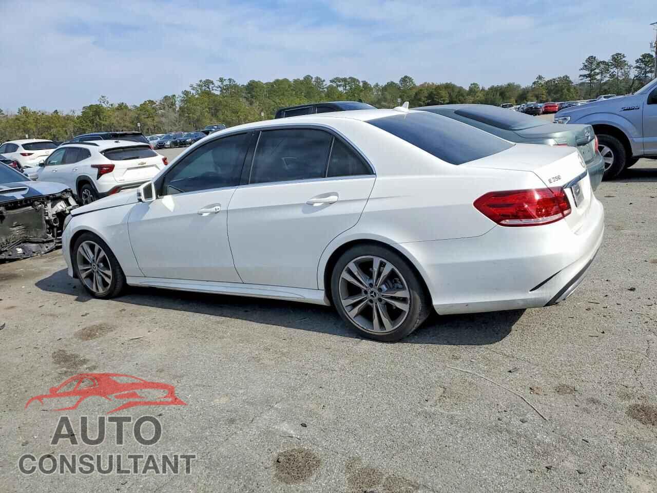 MERCEDES-BENZ E-CLASS 2014 - WDDHF5KB1EB043521