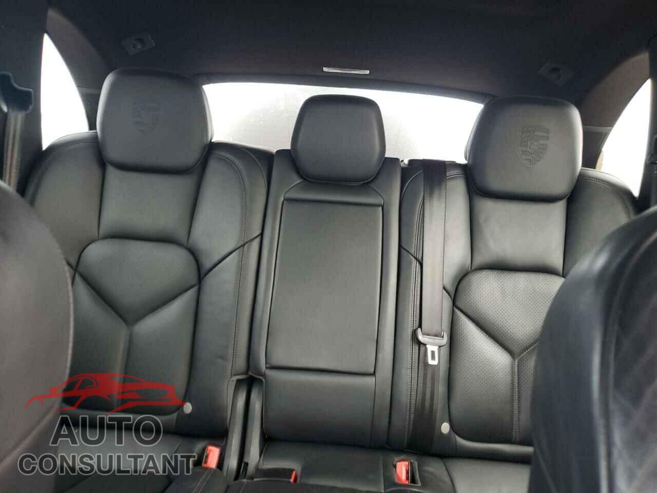 PORSCHE CAYENNE 2016 - WP1AA2A21GLA03963
