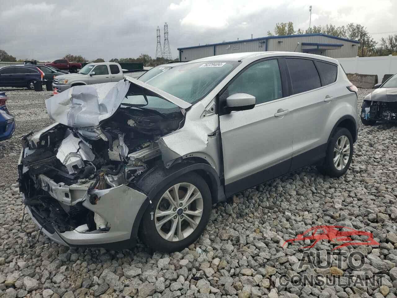FORD ESCAPE 2017 - 1FMCU0G99HUE16571