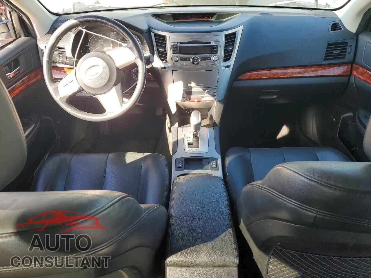 SUBARU OUTBACK 2011 - 4S4BRBKC8B3313005