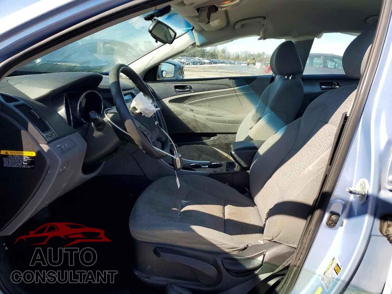 HYUNDAI SONATA 2013 - KMHEC4A48DA083176