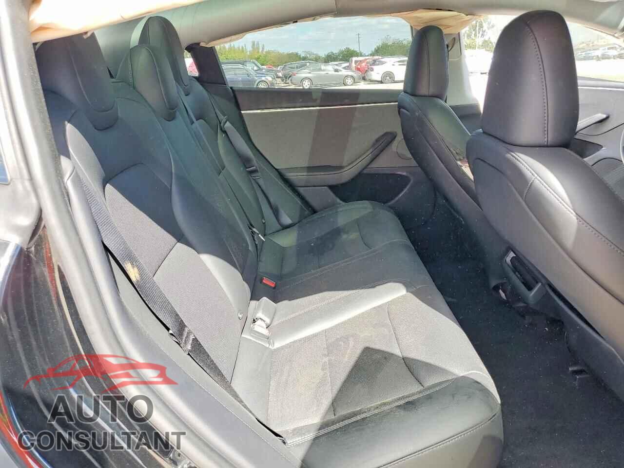 TESLA MODEL 3 2024 - 5YJ3E1EA5RF872467