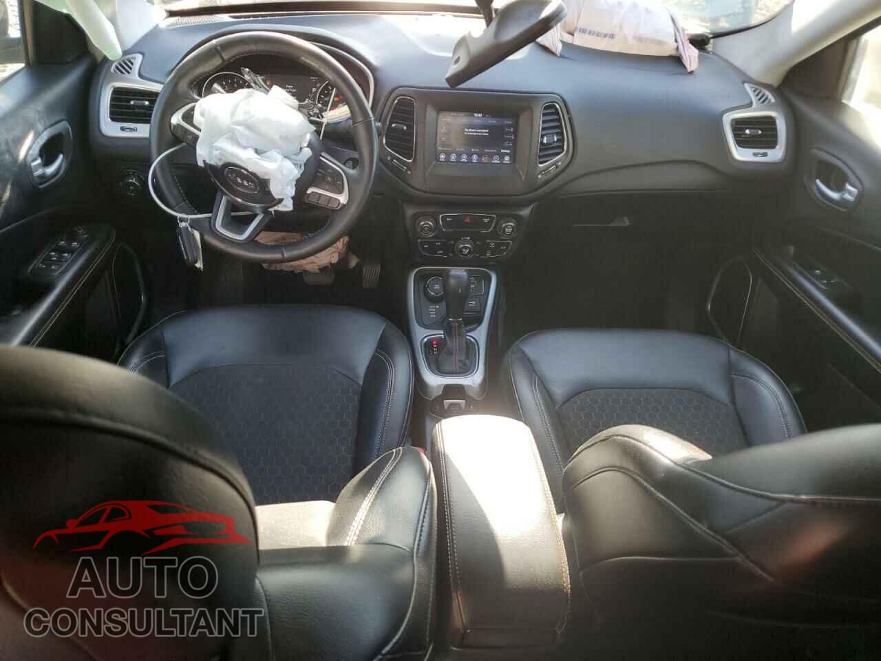 JEEP COMPASS 2018 - 3C4NJDBB2JT147143