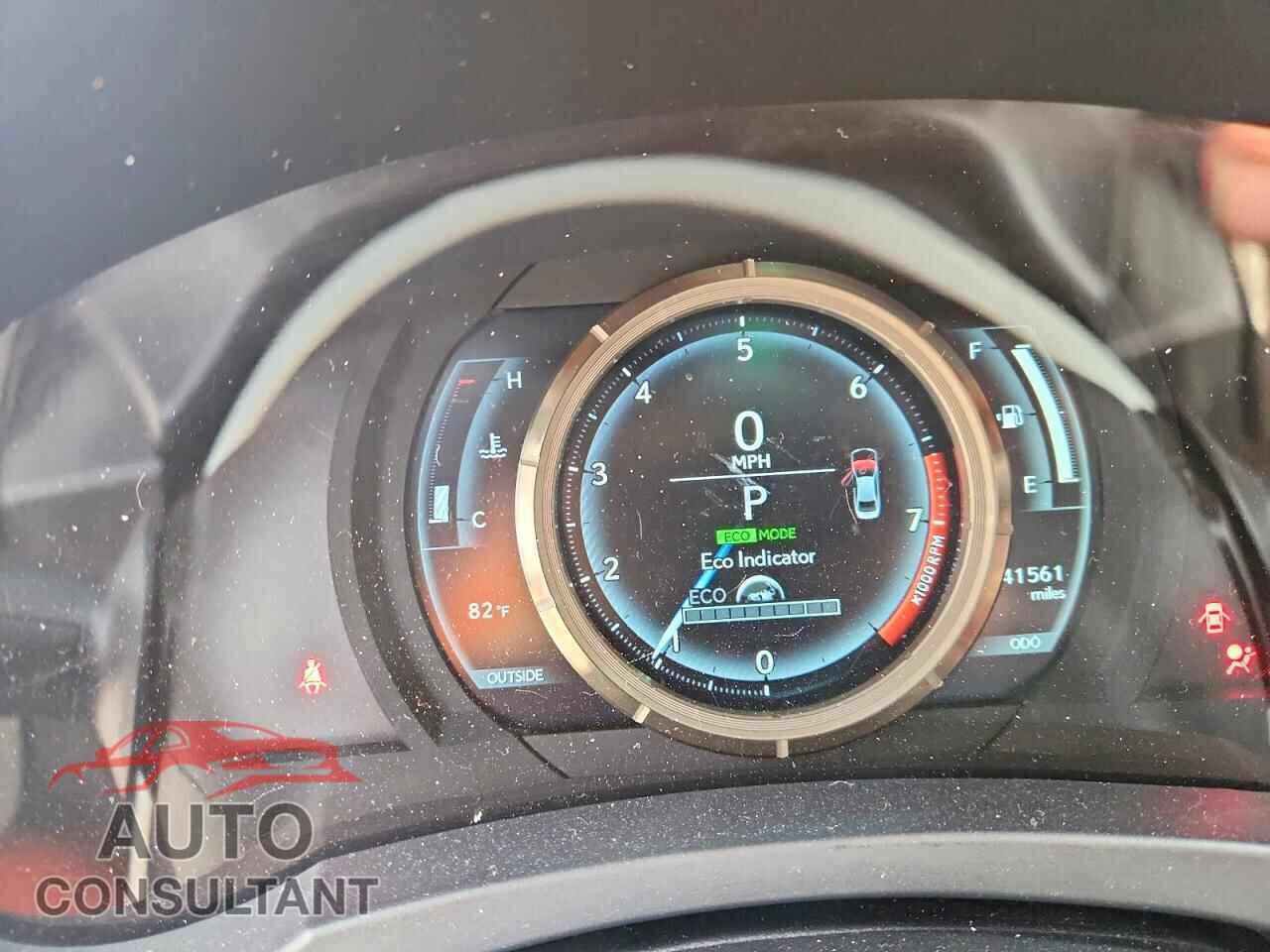 LEXUS IS 2014 - JTHBF1D22E5024477