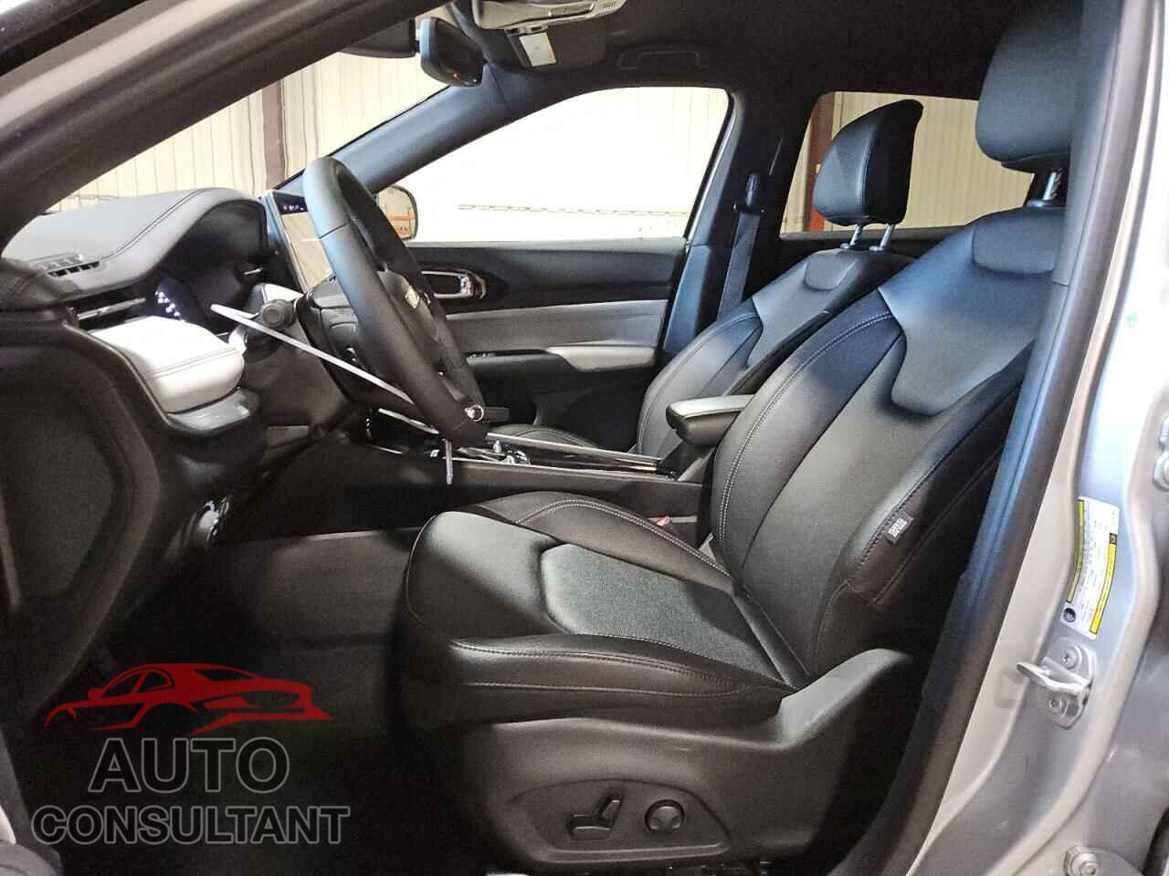 JEEP COMPASS 2025 - 3C4NJDCN3ST512827
