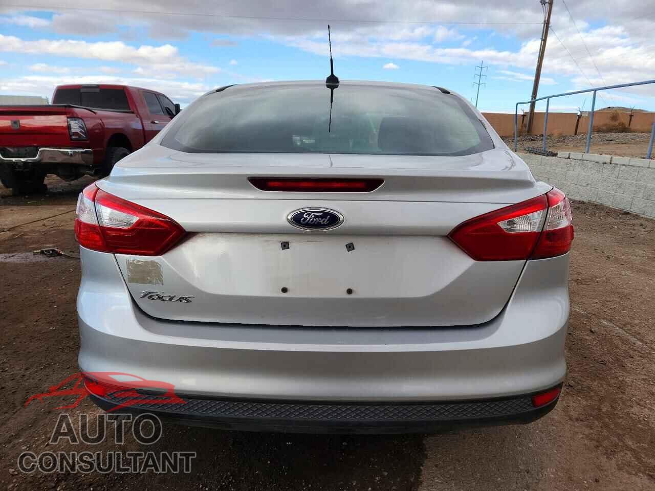FORD FOCUS 2012 - 1FAHP3E29CL330237