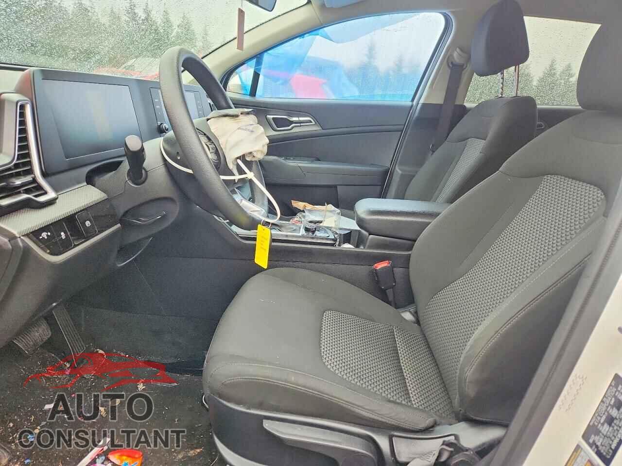 KIA SPORTAGE 2023 - KNDPUCAF2P7204629