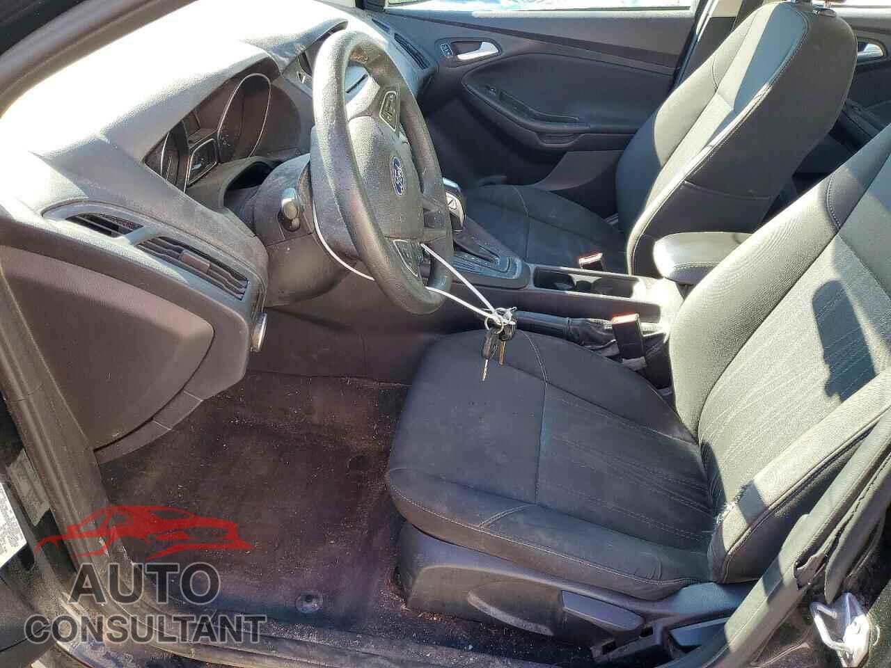 FORD FOCUS 2015 - 1FADP3F24FL226496