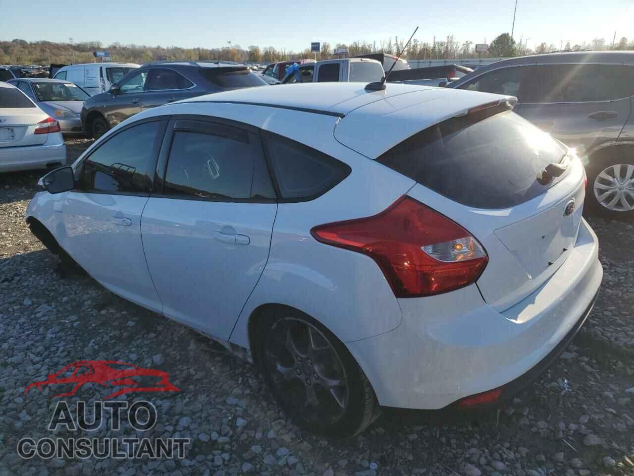 FORD FOCUS 2014 - 1FADP3K26EL285568