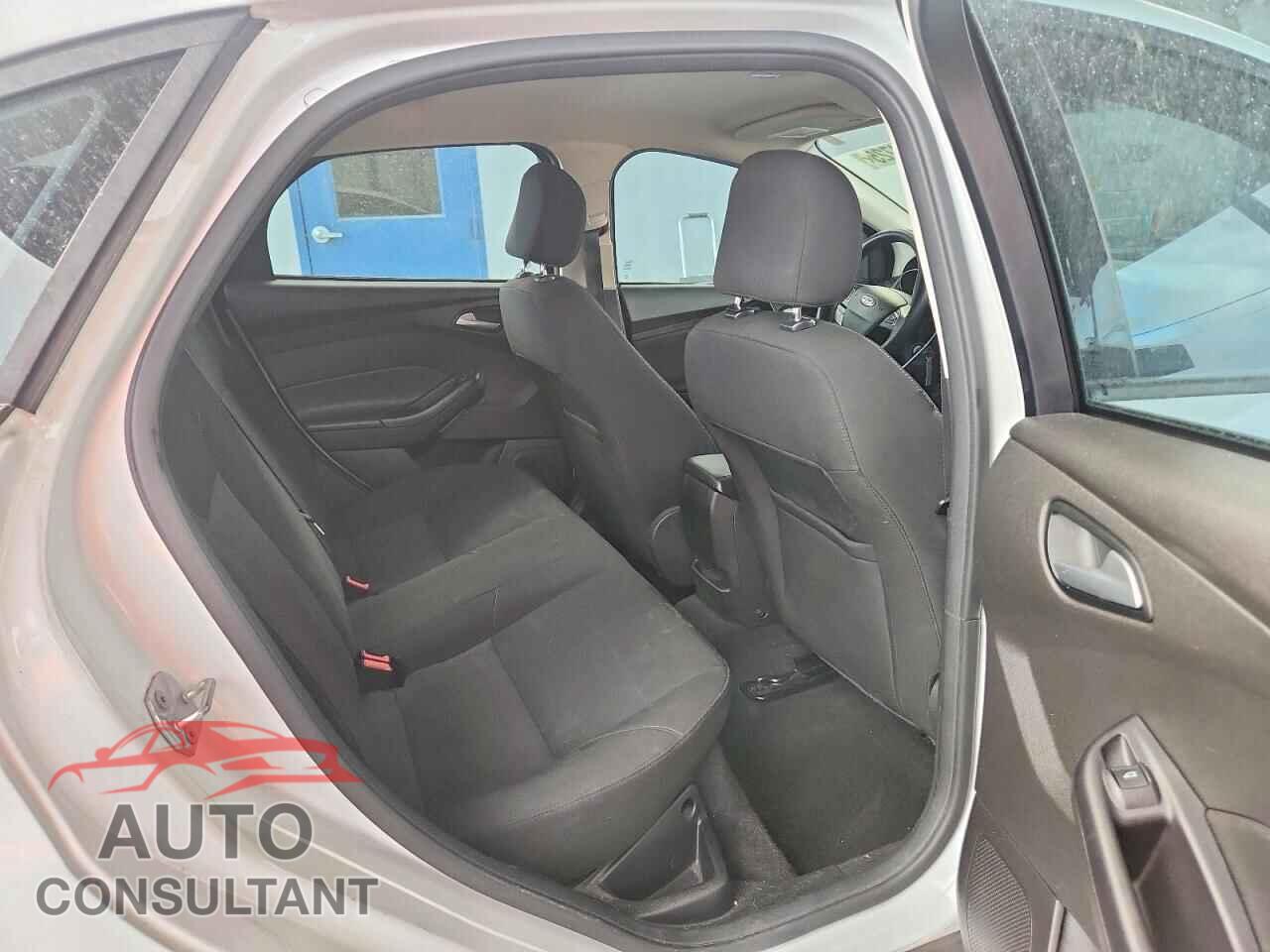 FORD FOCUS 2015 - 1FADP3F25FL376309