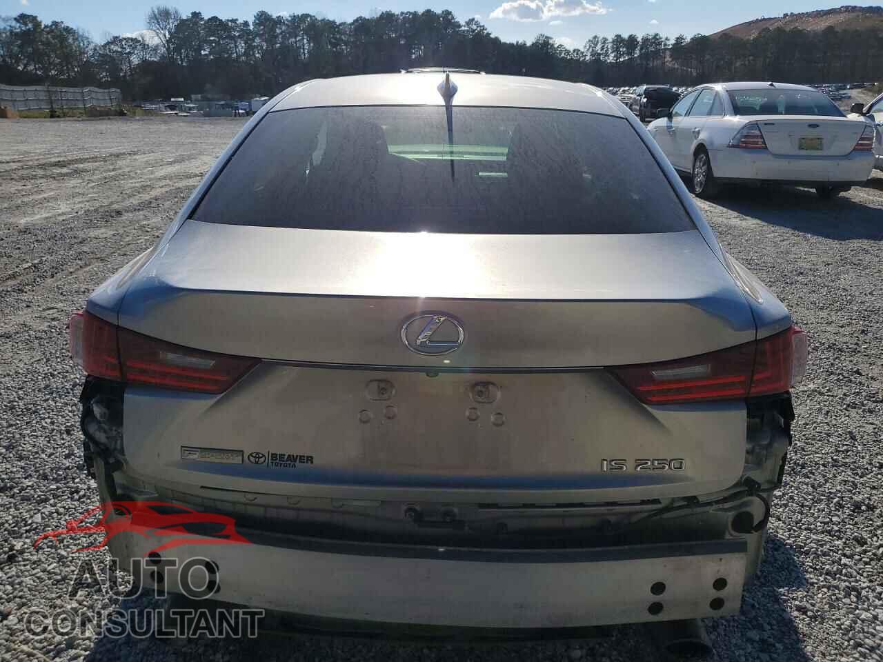 LEXUS IS 2015 - JTHBF1D20F5043871