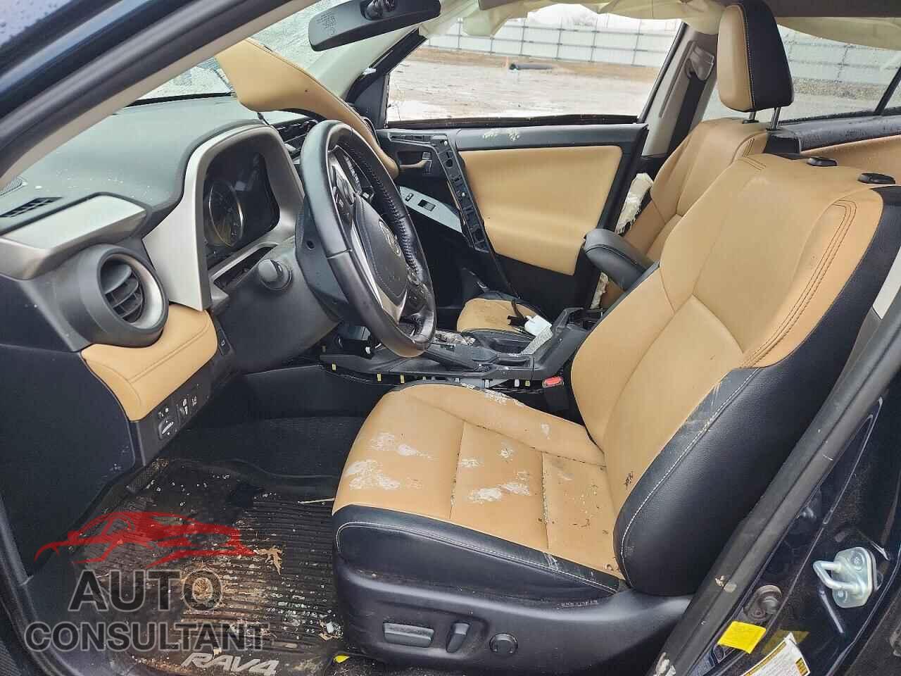 TOYOTA RAV4 2017 - JTMDJREVXHD077941
