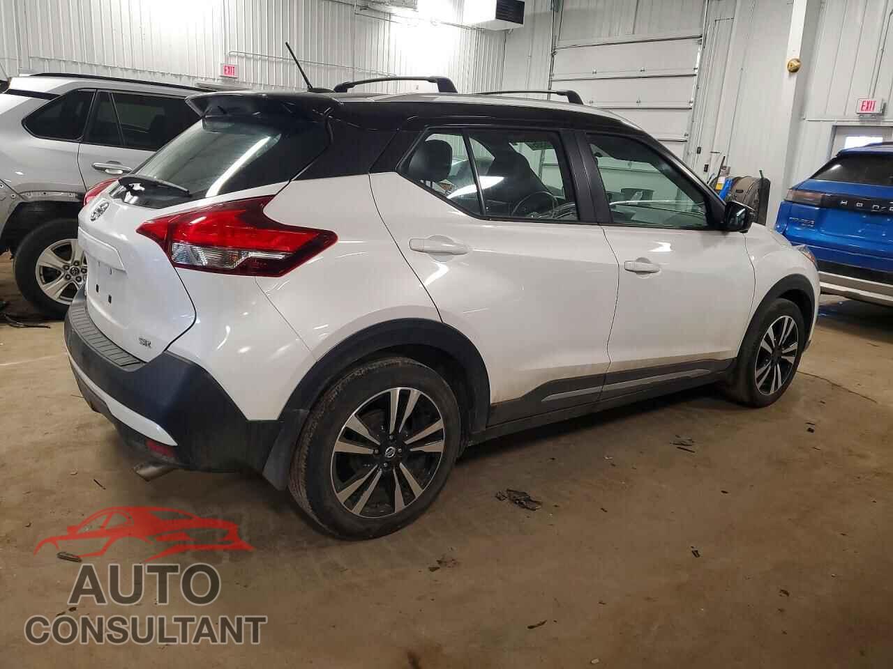 NISSAN KICKS 2019 - 3N1CP5CU3KL508041