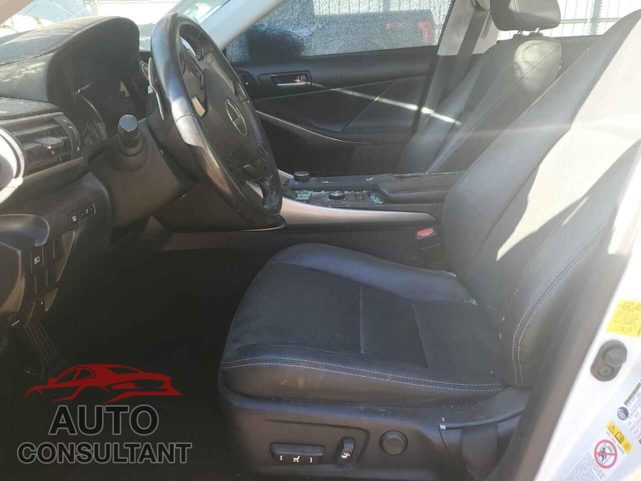 LEXUS IS 2017 - JTHBA1D20H5050000