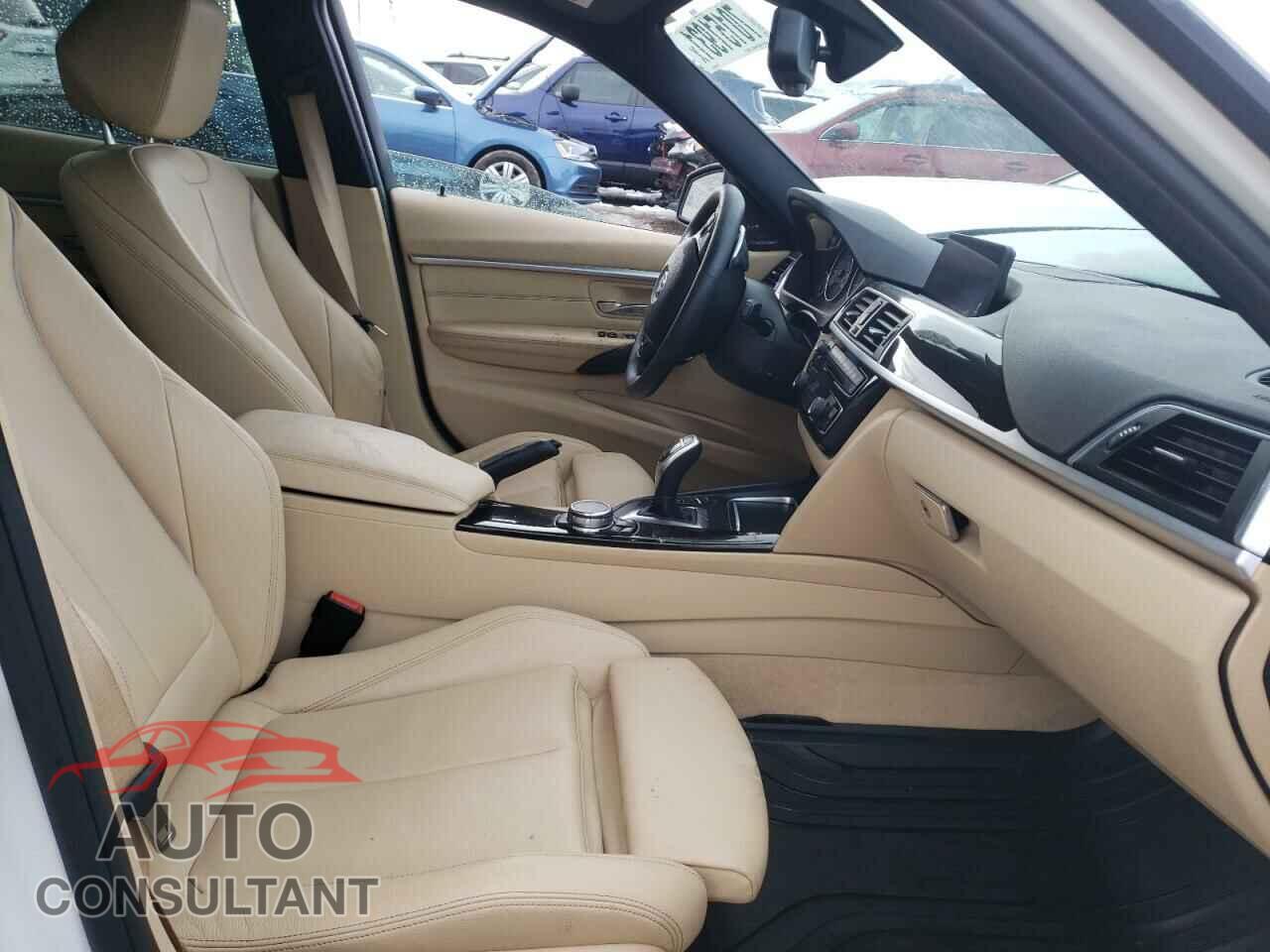 BMW 3 SERIES 2016 - WBA8E3G53GNU01446