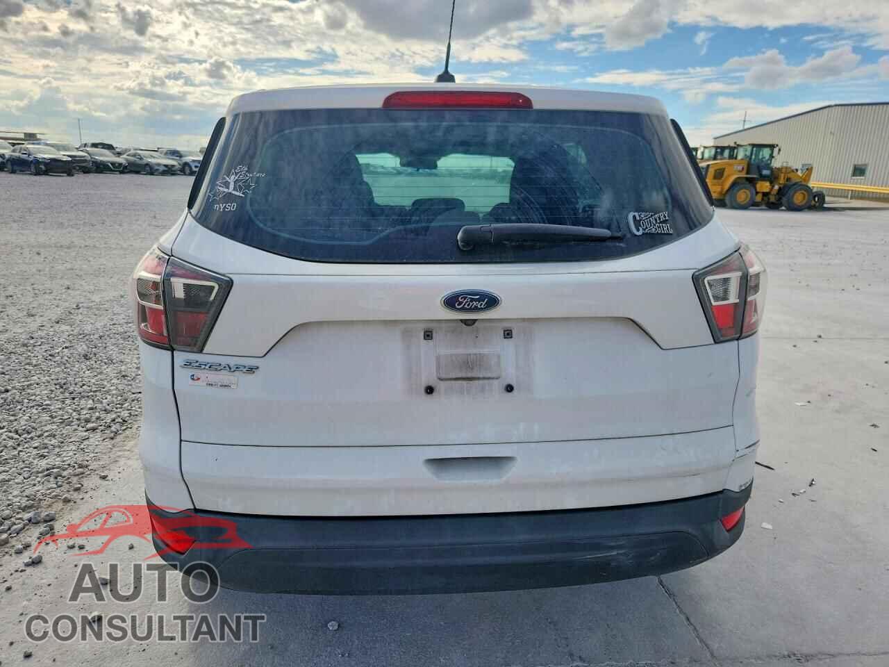 FORD ESCAPE 2017 - 1FMCU0F77HUB42299