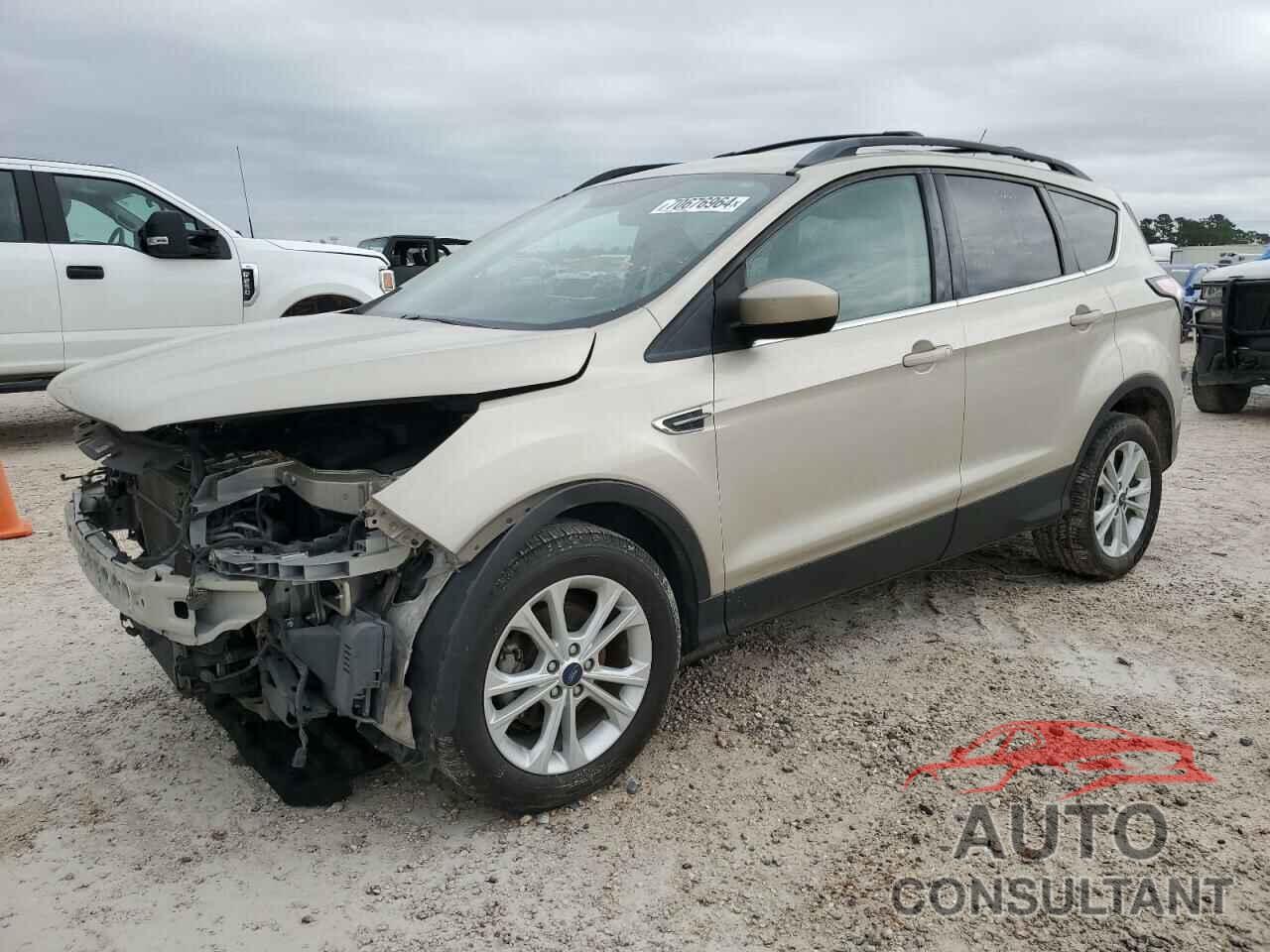 FORD ESCAPE 2018 - 1FMCU0GDXJUD20121
