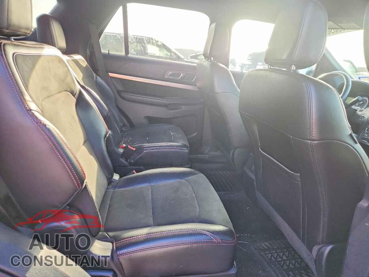 FORD EXPLORER 2018 - 1FM5K7D89JGB30047
