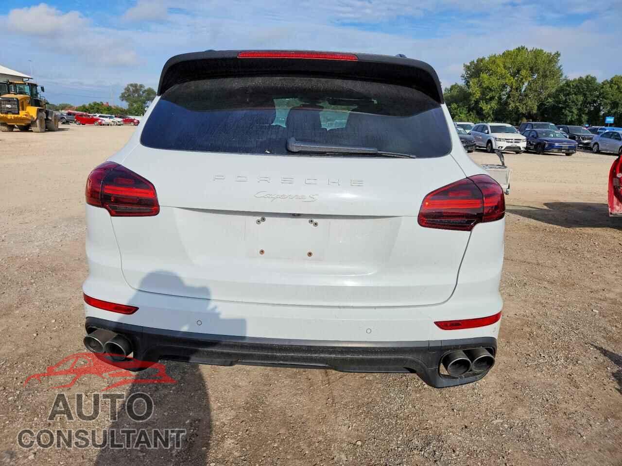 PORSCHE CAYENNE 2017 - WP1AB2A23HLA52418