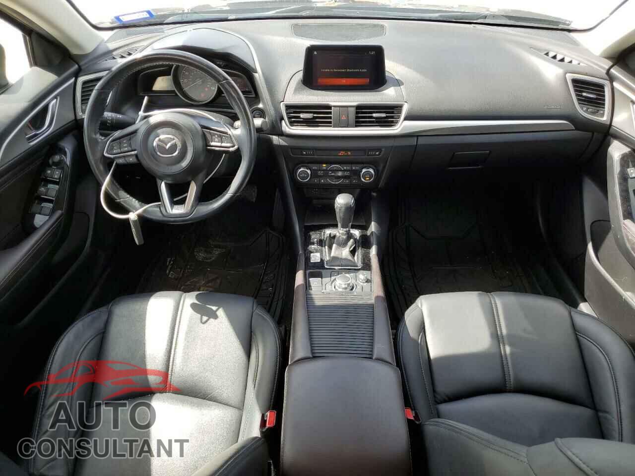 MAZDA 3 2017 - 3MZBN1V77HM120423